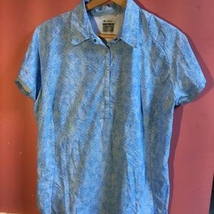 Columbia Titanium, quick dry adventure shirt.  Womens XL. Light blue print. EUC